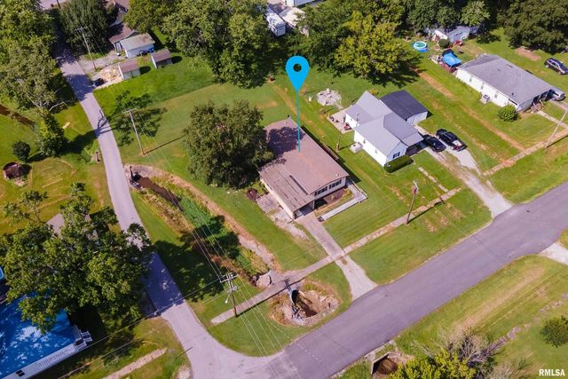 208 W PENNSYLVANIA Avenue, Pittsburg, IL 62974