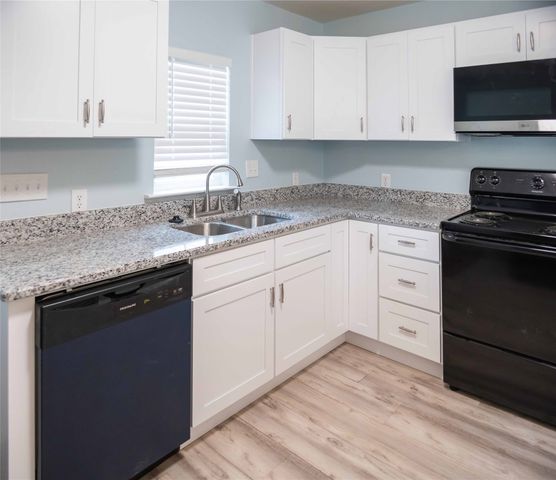 506 W 7th Street, Bonham, TX 75418