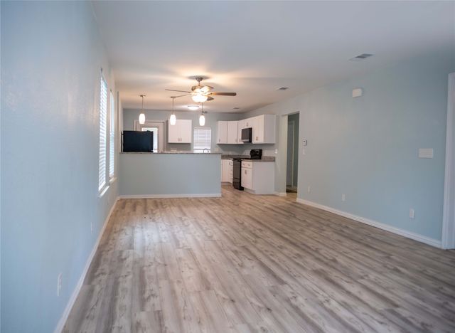506 W 7th Street, Bonham, TX 75418