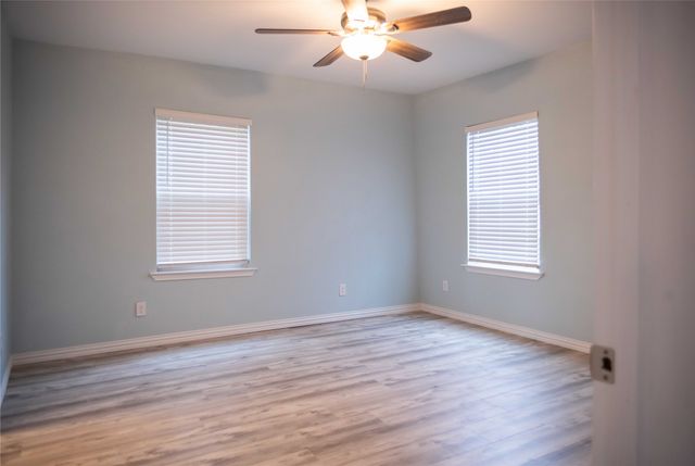 506 W 7th Street, Bonham, TX 75418