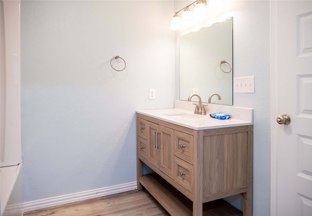 506 W 7th Street, Bonham, TX 75418