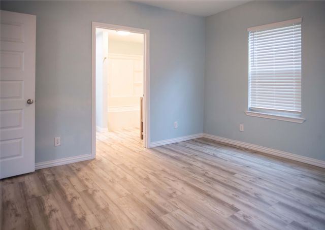506 W 7th Street, Bonham, TX 75418