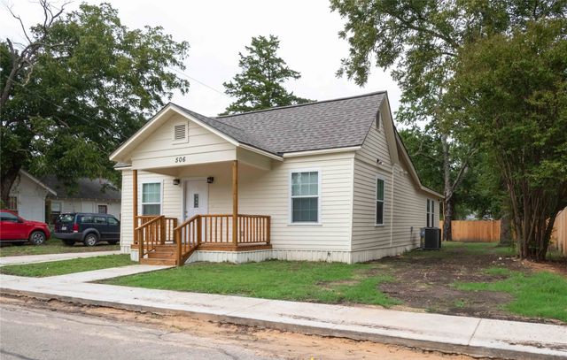 506 W 7th Street, Bonham, TX 75418