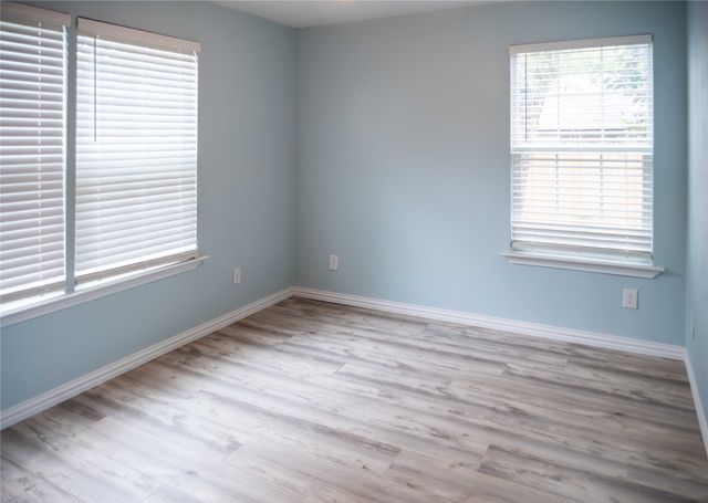 506 W 7th Street, Bonham, TX 75418