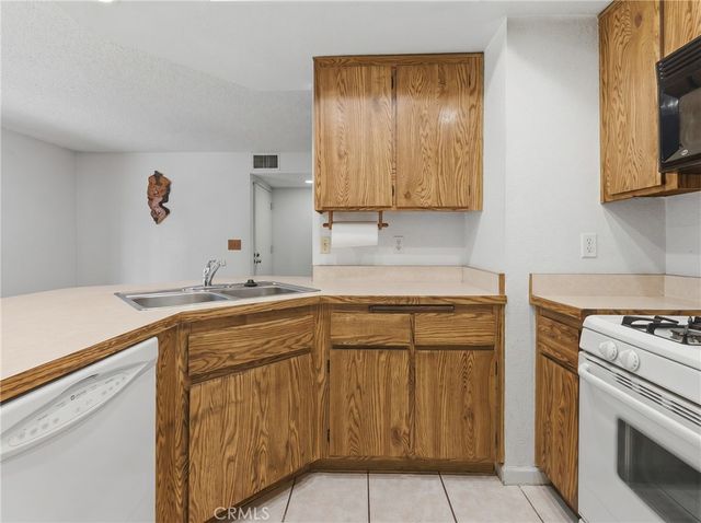 13946 Spring Water Court, Garden Grove, CA 92843