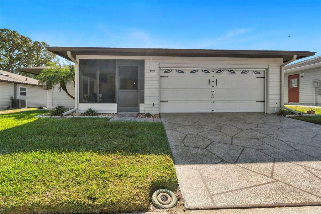 1818 PRAIRIE DUNES CIRCLE N, Lakeland, FL 33810