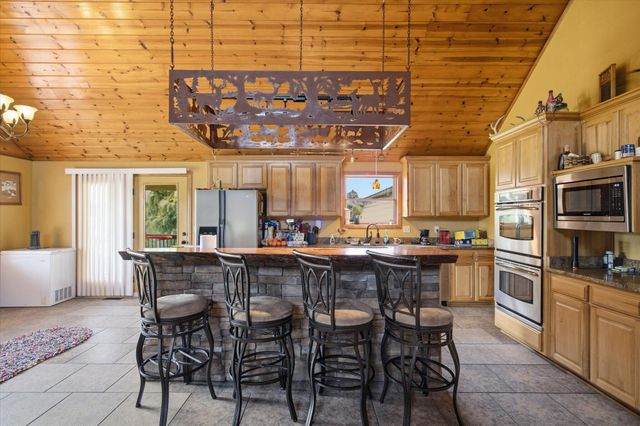 195 Meadow Hill Lane, Rogersville, MO 65742