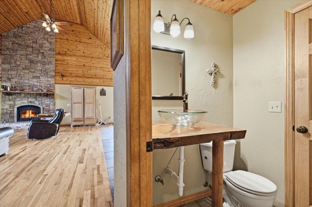 195 Meadow Hill Lane, Rogersville, MO 65742