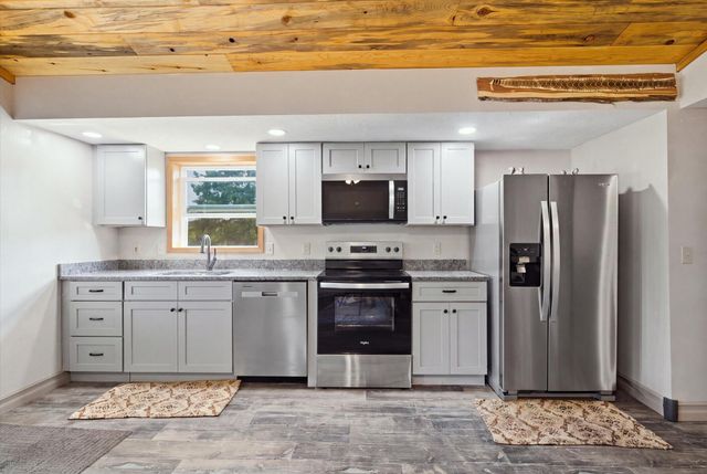 195 Meadow Hill Lane, Rogersville, MO 65742
