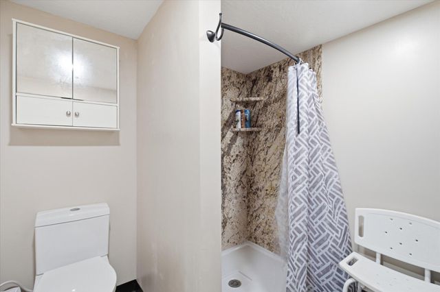 195 Meadow Hill Lane, Rogersville, MO 65742
