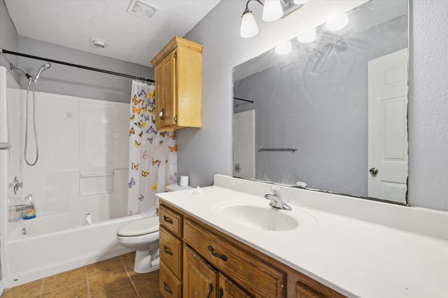 195 Meadow Hill Lane, Rogersville, MO 65742