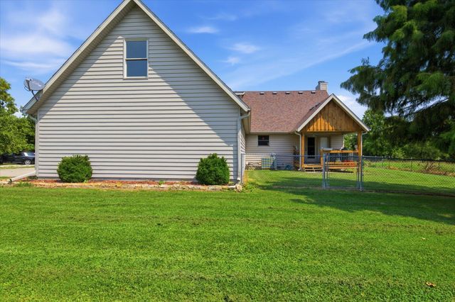 195 Meadow Hill Lane, Rogersville, MO 65742
