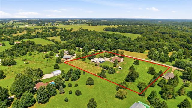 195 Meadow Hill Lane, Rogersville, MO 65742