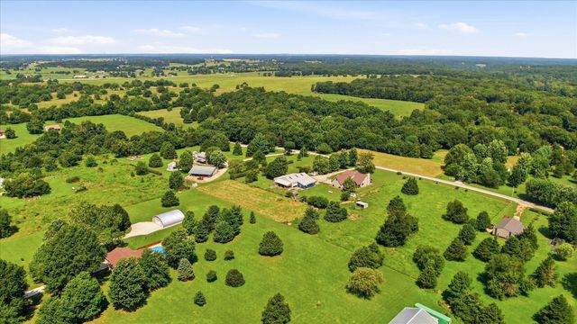 195 Meadow Hill Lane, Rogersville, MO 65742