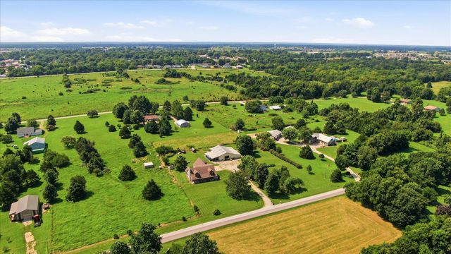 195 Meadow Hill Lane, Rogersville, MO 65742