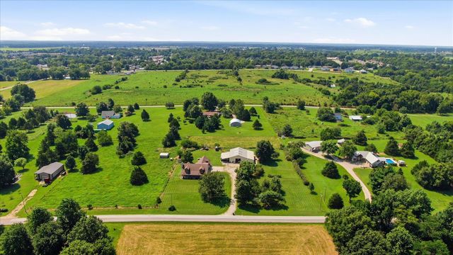 195 Meadow Hill Lane, Rogersville, MO 65742