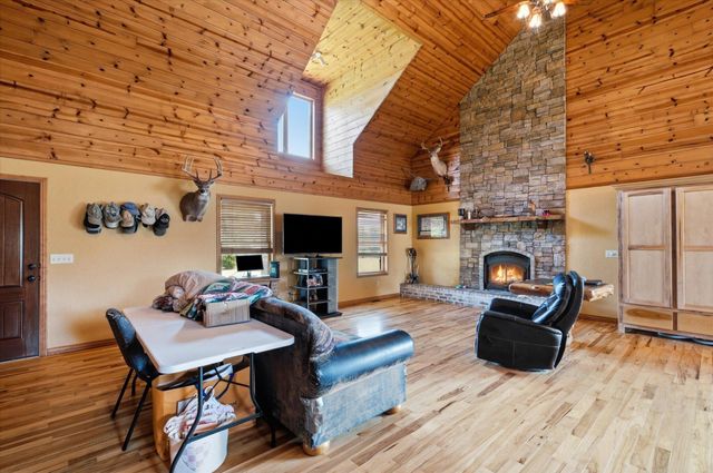 195 Meadow Hill Lane, Rogersville, MO 65742