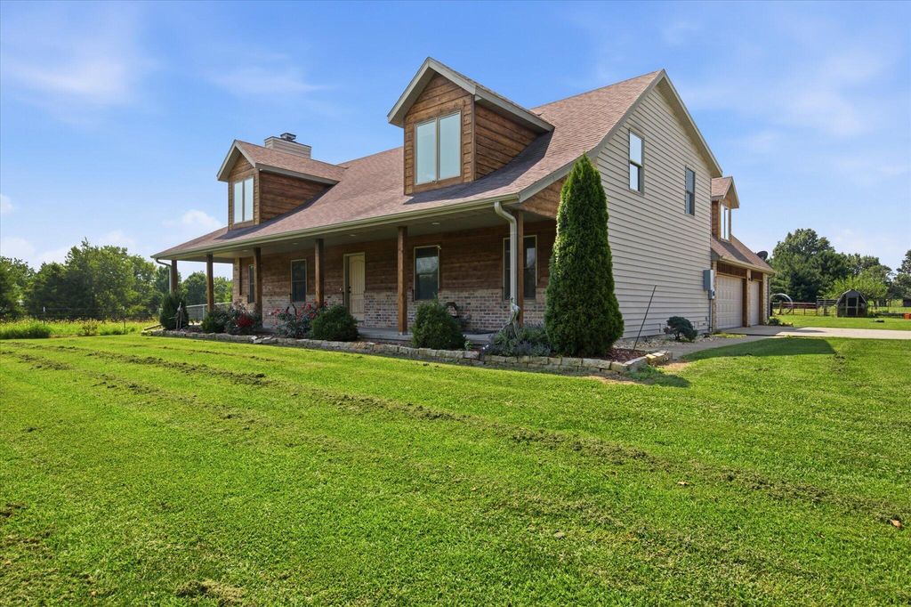195 Meadow Hill Lane, Rogersville, MO 65742
