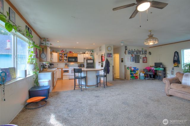 102 Elma Street, Copalis Beach, WA 98535