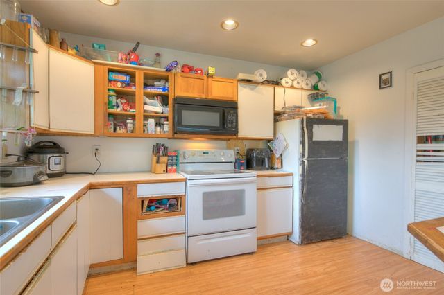 102 Elma Street, Copalis Beach, WA 98535