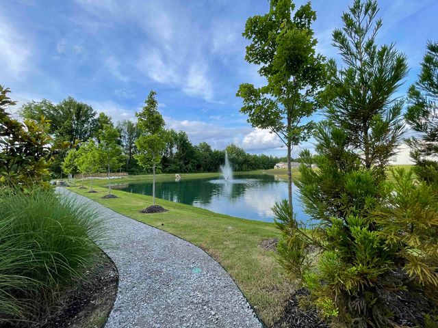 130 KIPLING DR, Oakland, TN 38060