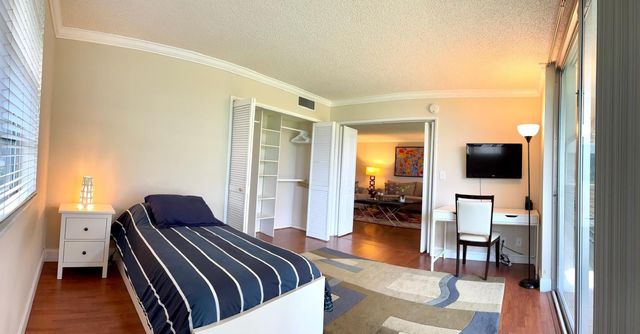 823 Cypress Boulevard 201, Pompano Beach, FL 33069