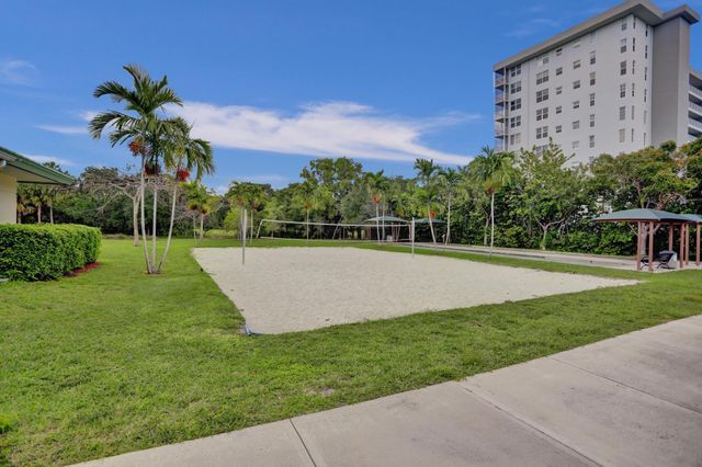 823 Cypress Boulevard 201, Pompano Beach, FL 33069