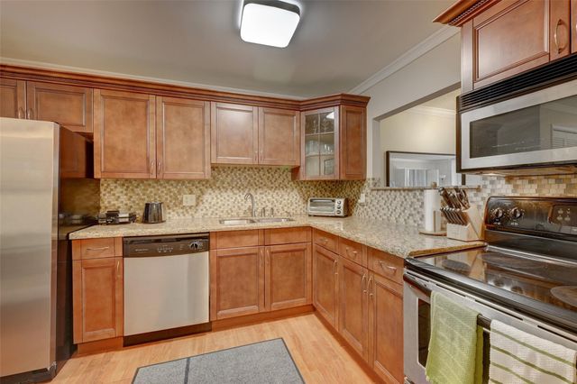 823 Cypress Boulevard 201, Pompano Beach, FL 33069