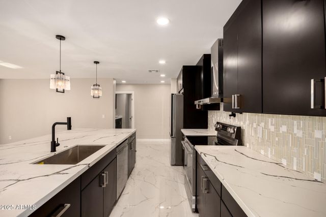 106 E El Camino Drive, Phoenix, AZ 85020