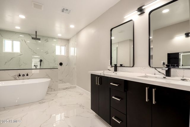 106 E El Camino Drive, Phoenix, AZ 85020