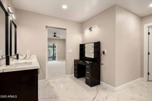 106 E El Camino Drive, Phoenix, AZ 85020