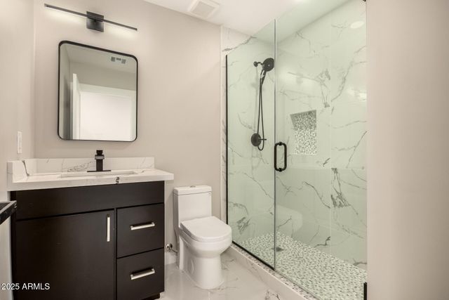 106 E El Camino Drive, Phoenix, AZ 85020