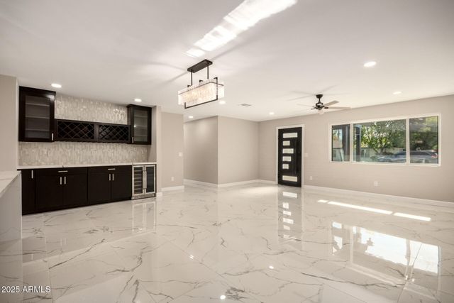 106 E El Camino Drive, Phoenix, AZ 85020