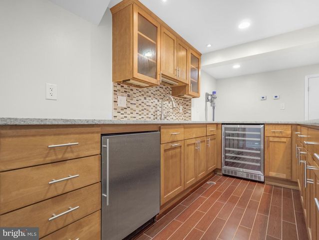 14204 WOODCREST DR, Rockville, MD 20853