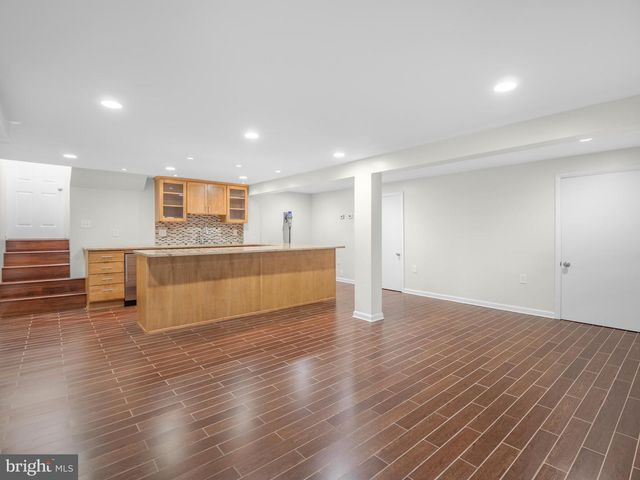 14204 WOODCREST DR, Rockville, MD 20853