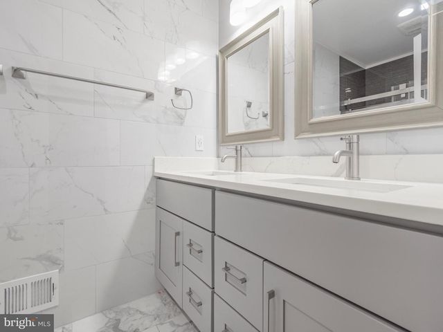 14204 WOODCREST DR, Rockville, MD 20853