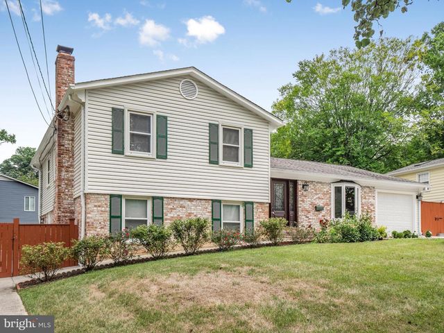 14204 WOODCREST DR, Rockville, MD 20853