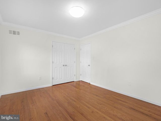 14204 WOODCREST DR, Rockville, MD 20853