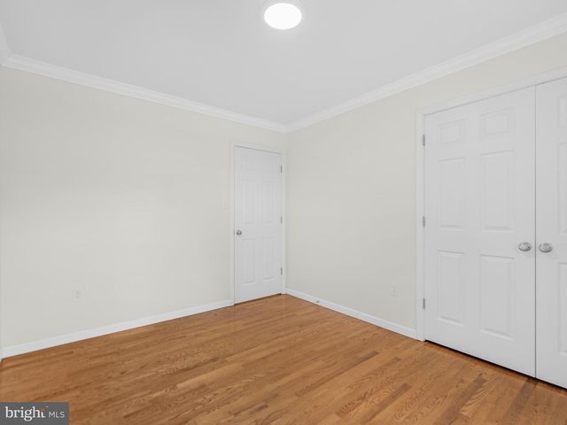 14204 WOODCREST DR, Rockville, MD 20853