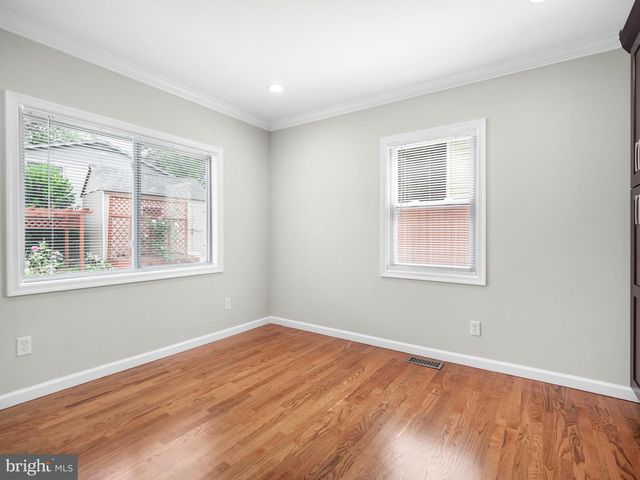 14204 WOODCREST DR, Rockville, MD 20853
