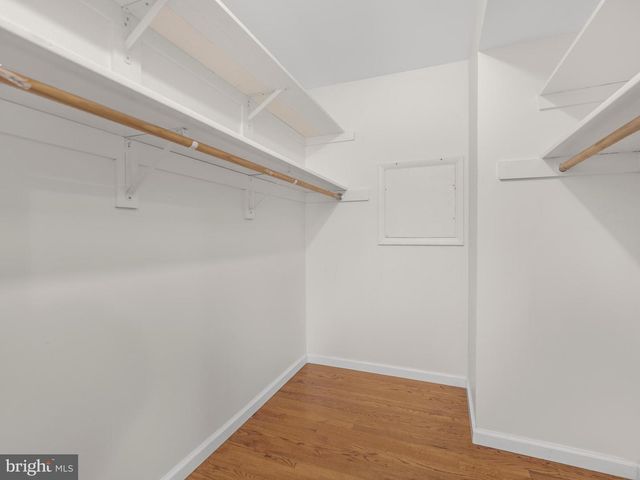 14204 WOODCREST DR, Rockville, MD 20853