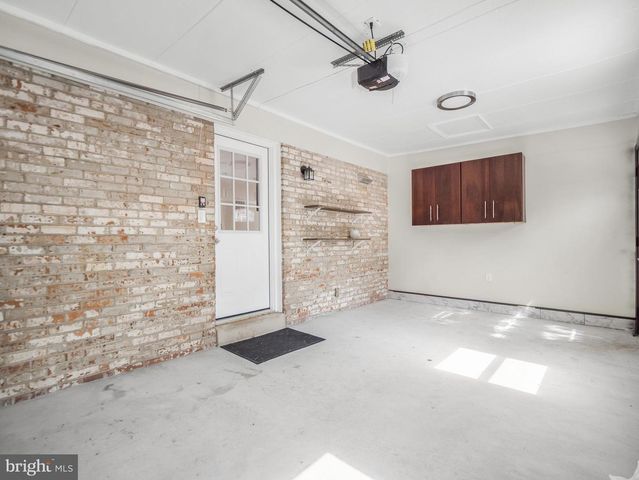 14204 WOODCREST DR, Rockville, MD 20853