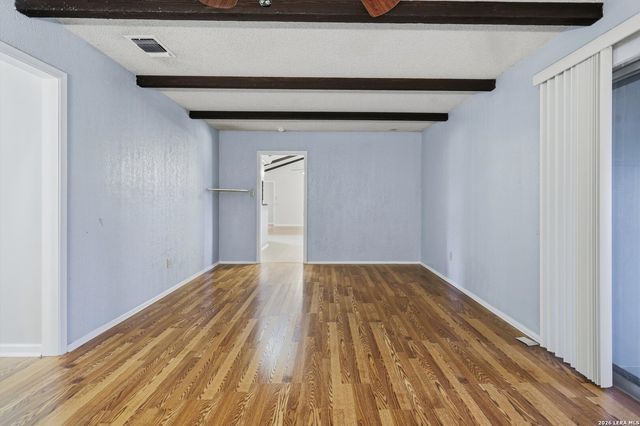 1407 HOSPITAL BLVD, Floresville, TX 78114