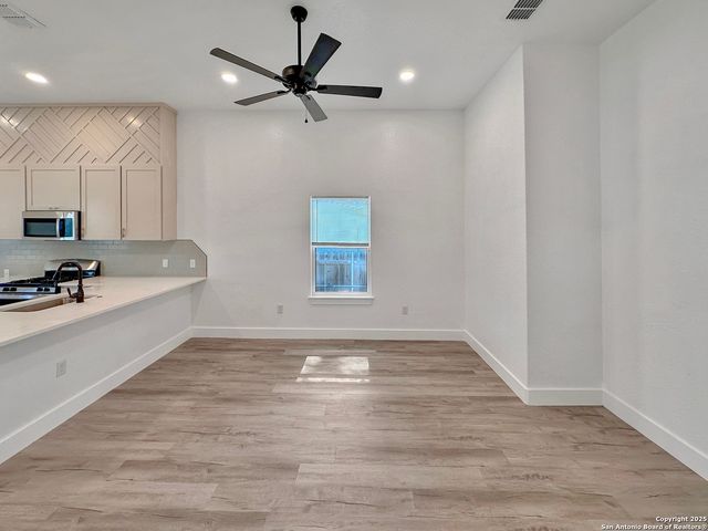 430 E Hart, San Antonio, TX 78214