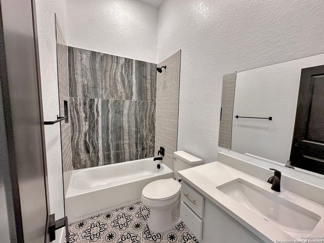 430 E Hart, San Antonio, TX 78214