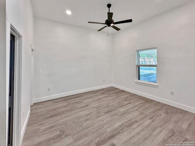 430 E Hart, San Antonio, TX 78214