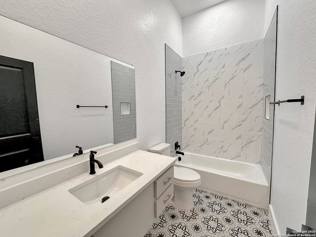 430 E Hart, San Antonio, TX 78214