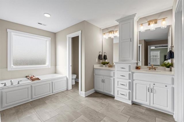 11124 S Barth Road, Olathe, KS 66061