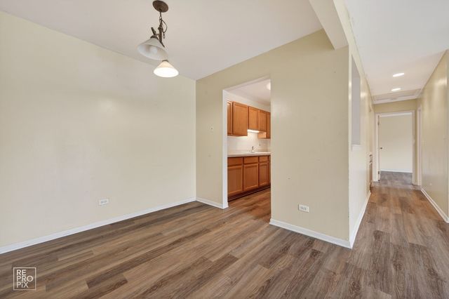 880 N Lakeside Drive 3C, Vernon Hills, IL 60061