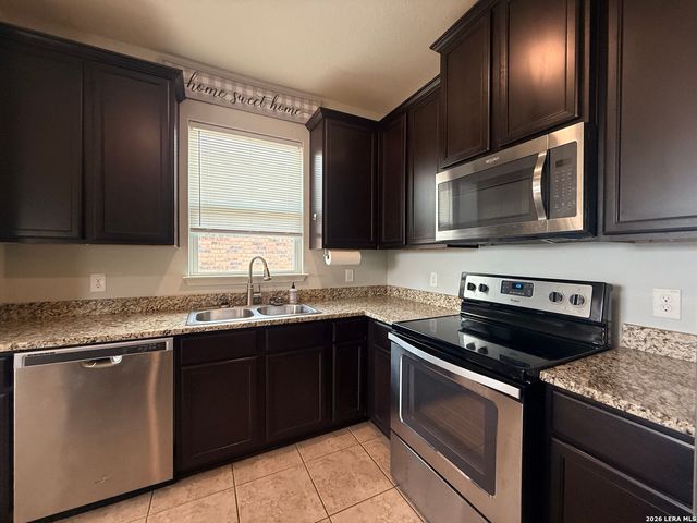 242 Azalea Way, New Braunfels, TX 78132